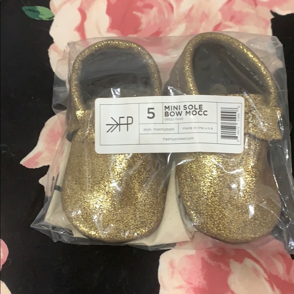 Freshly Picked mini sole bow mocc